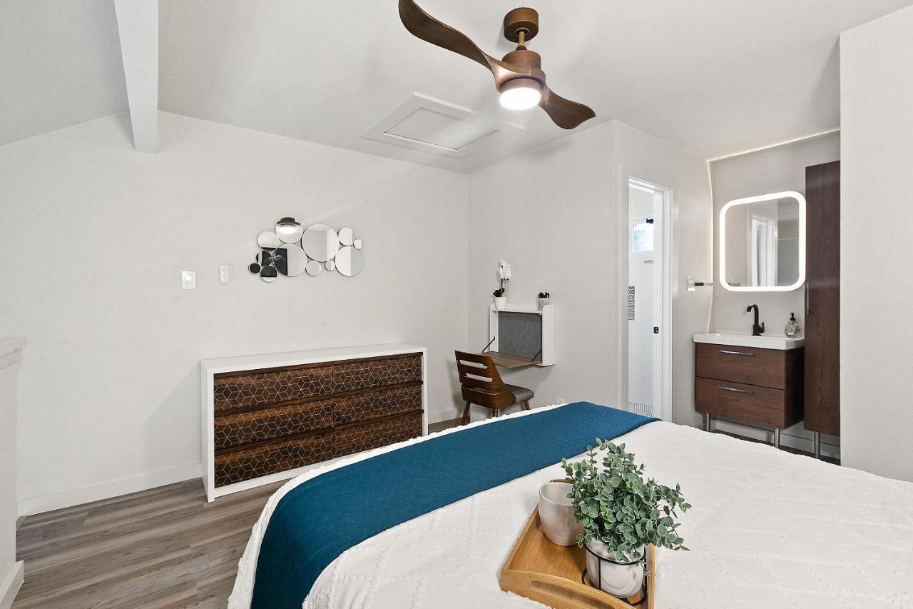 Contemporary Couples Getaway Near Austin Favorites - Loft 21 Leilighet Eksteriør bilde